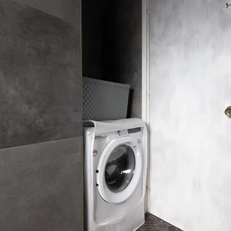 Apartment 1br - Views - Deli Cafe