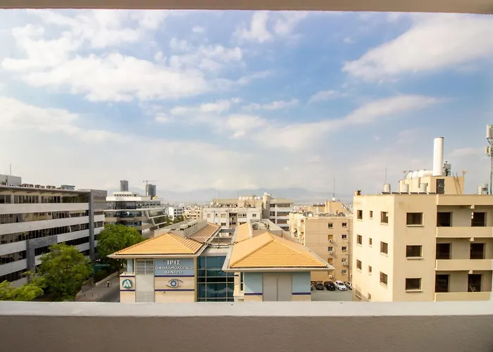 1br - Views - Deli Cafe