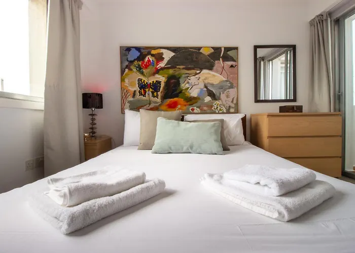 アパート 1br - Views - Deli Cafe ニコシア