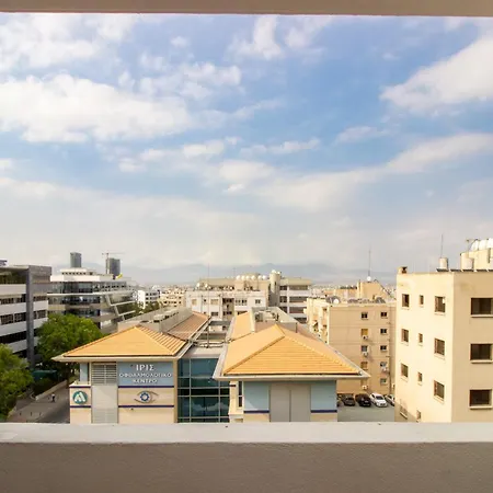 1br - Views - Deli Café